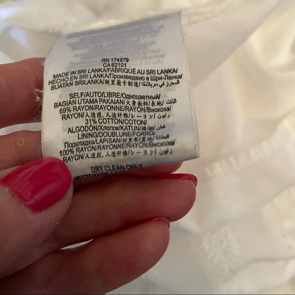 BCBG ROMPER - WHITE SLEEVELESS - Picture 5 of 6